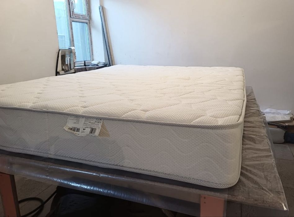 Матрас для двуспальной кровати, 200*160.