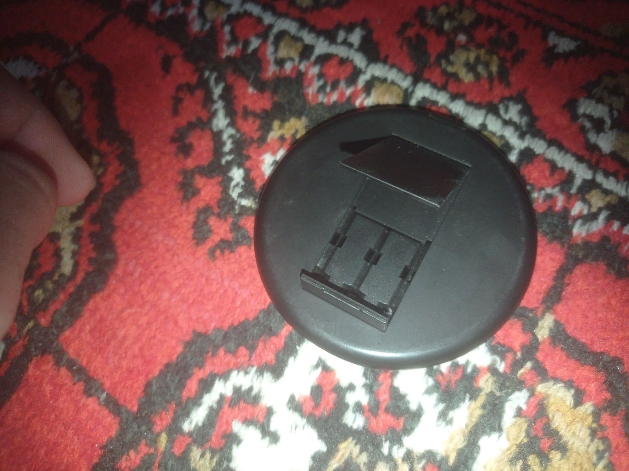 Kabel yonda olib yurish uchun juda qulay hamma telefonlarga tushadi