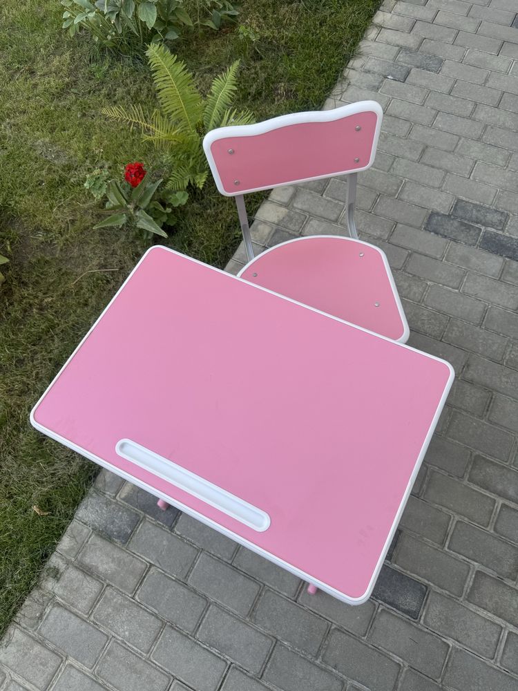 Школьная парта