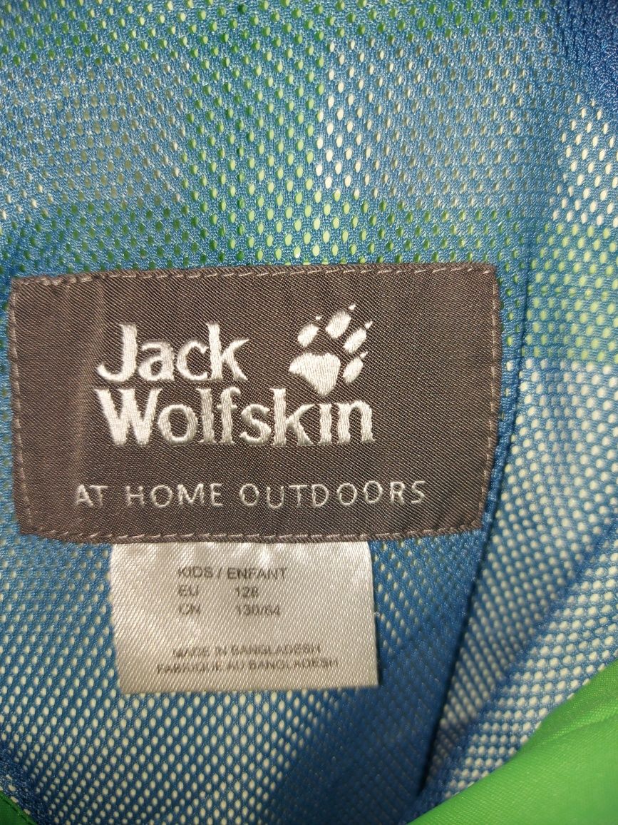 Детско шел яке Jack Wolfskin 128 см.