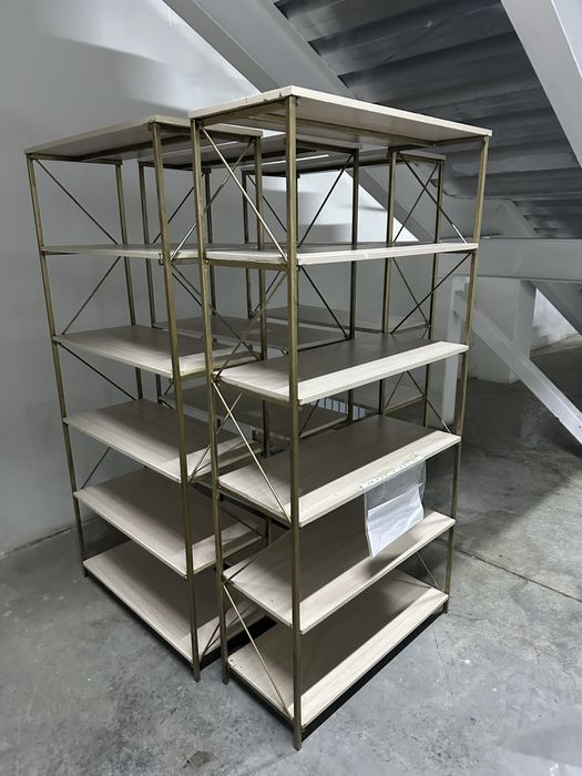 Стеллаж 6 полок, золочистыми желазами zeta