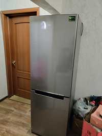 Продаю холодильник Самсунг Караганда