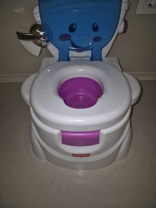 Fisher price музикална бебешка тоалетна