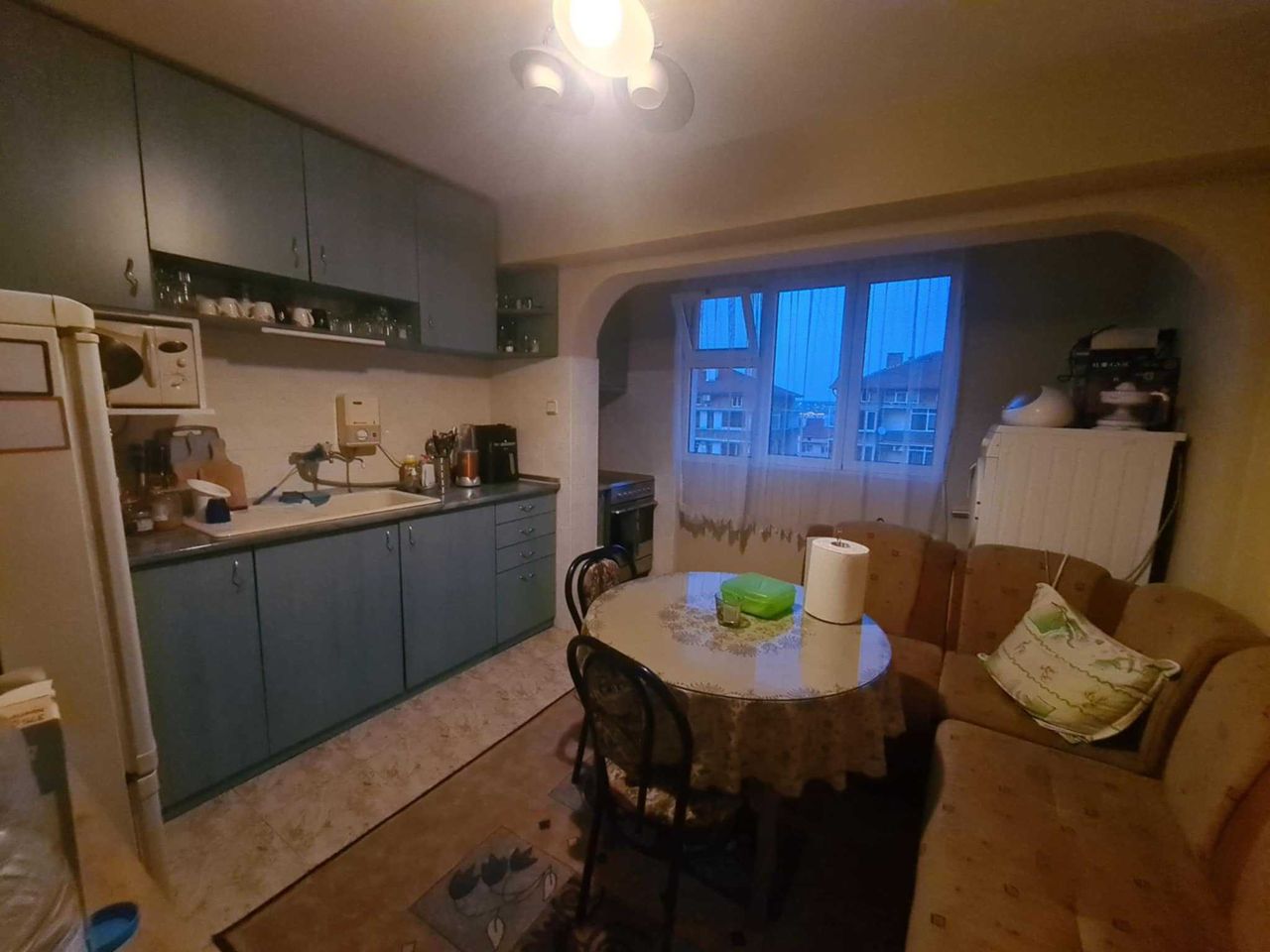 Продава се Тристаен апартамент в Хасково, Червена стена - 79 кв.м за 1046 €/кв.м - Снимка #2