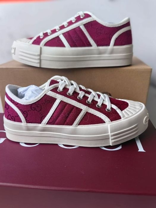 Дамски Кецове Guccii Стилни и Удобни