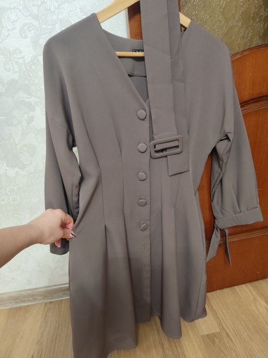 Продам платье женское