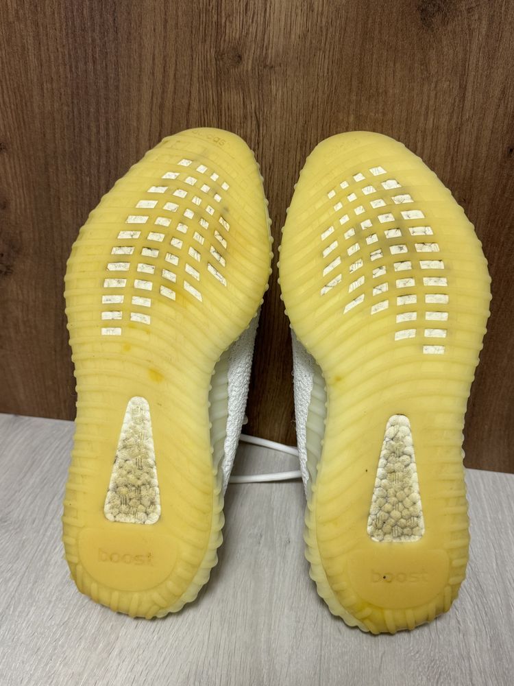 URGENT Yeezy 350 Cream White fara cutie