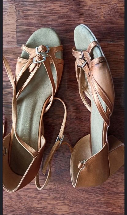 Sandale pentru dans sportiv