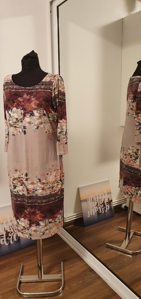 Rochie elastica marimea 40- 42