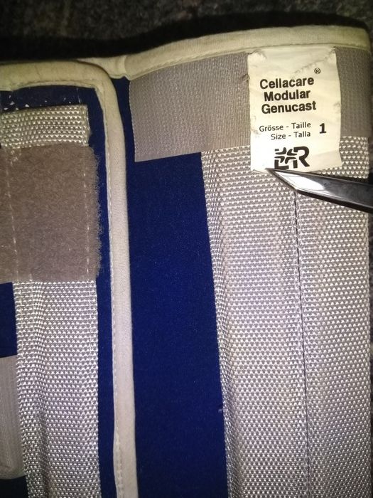 Orteză genunchi  ,cu atela