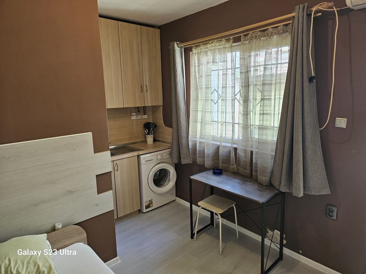 Дава се под наем Едностаен апартамент в Варна, ВИНС - 20 кв.м за 229.5 € - Снимка #3