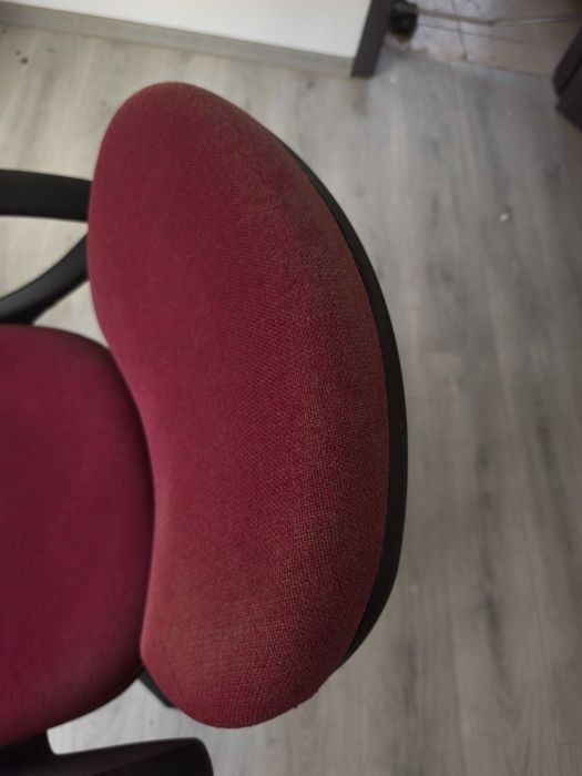 Офис стол с подлакътници