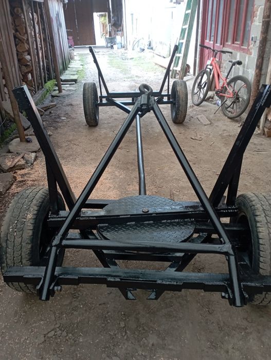 Căruț pentru tractor