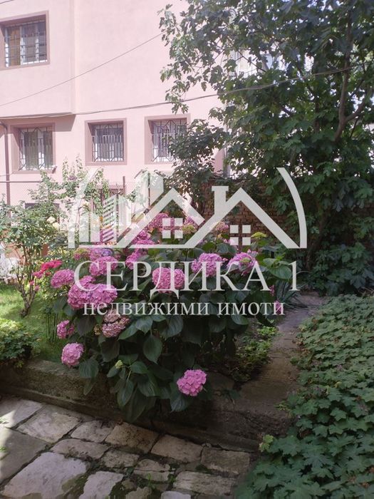 Продава се Тристаен апартамент в София, Център - 72 кв.м за 1862 €/кв.м - Снимка #8