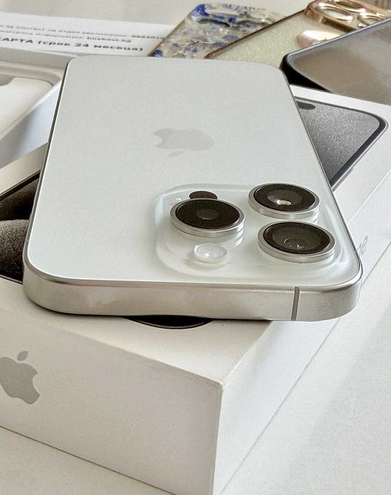 iPhone 15 Pro , 256GB , Natural Titanium