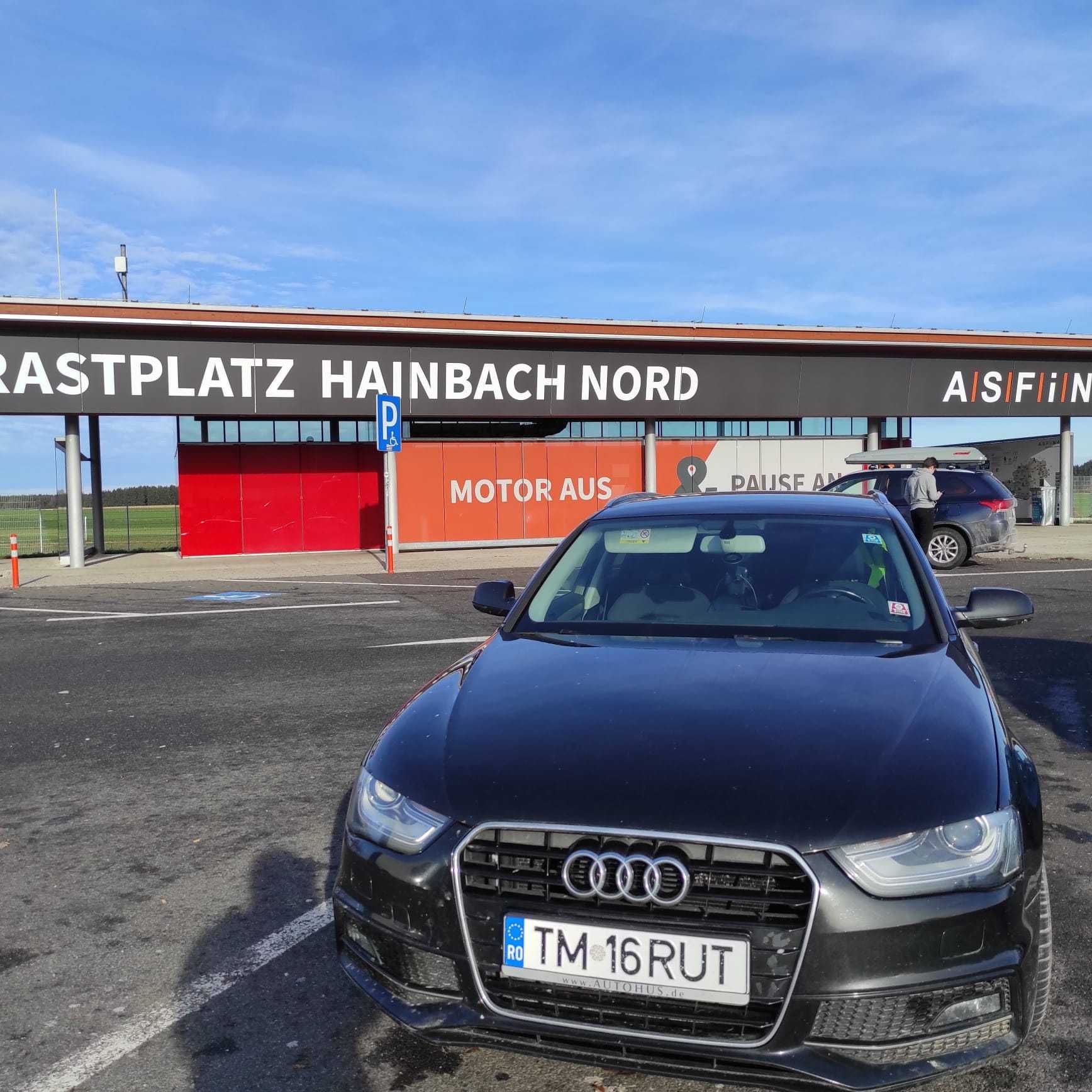 Audi A4 Avant S line