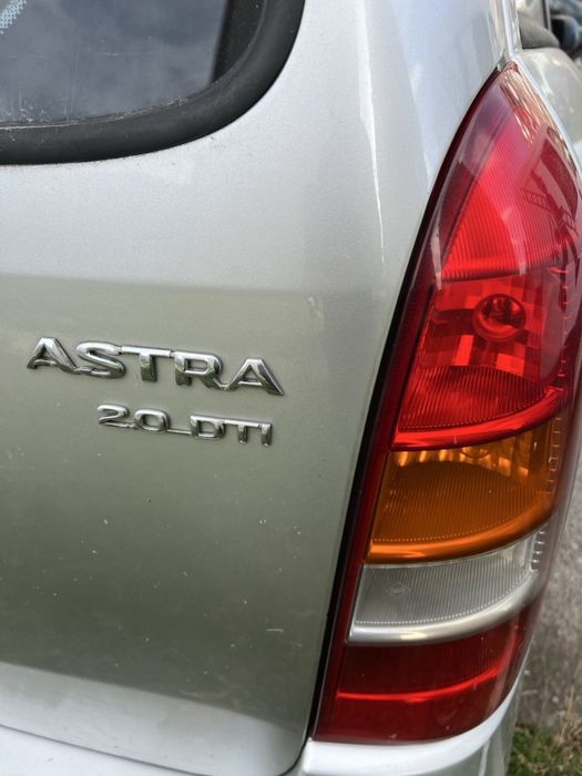 Опел Астра 2.0 DTIна части или цяла.
