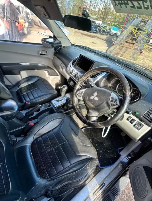 Dezmembrez Mitsubishi L200 Barbarian 2.5 178 cp 4D56 2010-2015