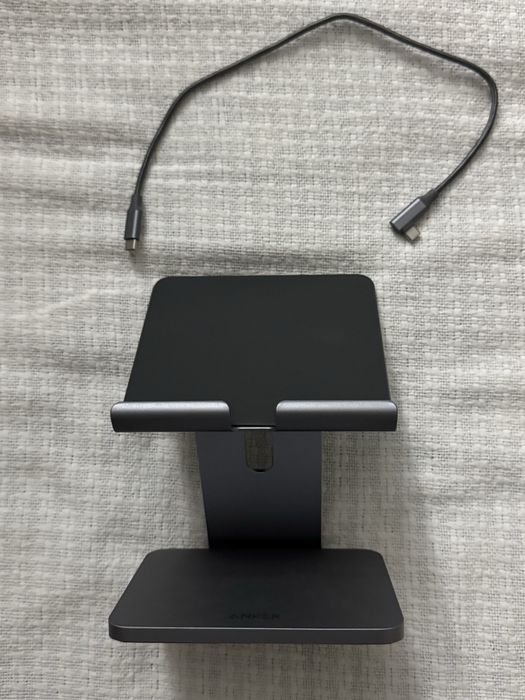 Anker 551 usb-c hub 8 in 1 станд за ipad