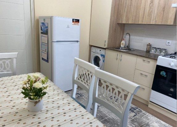 Шахристон метрога 3 4 минутлик масофада квартира арендага берилади