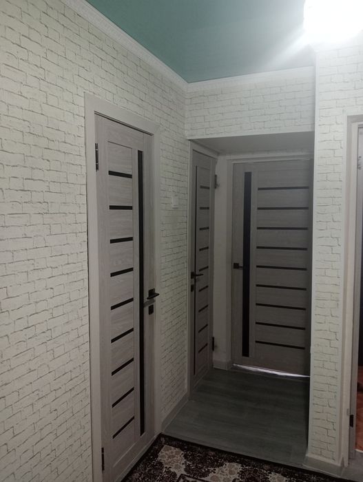 Продам квартиру удобно под магазин парикмахерская итд.