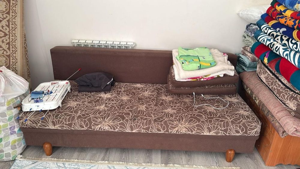 Продам срочно тахту