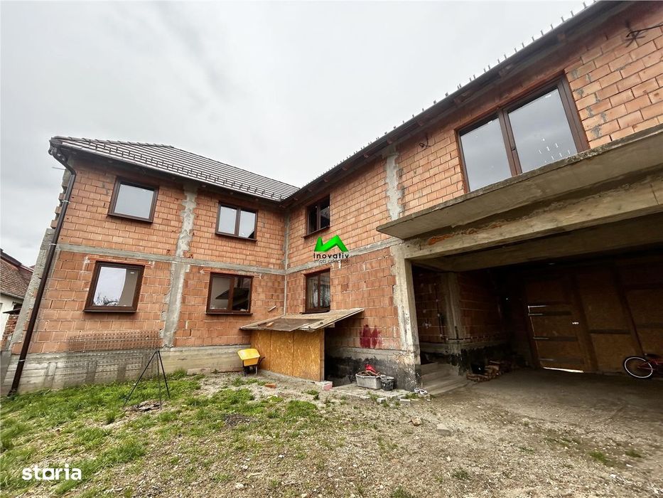 EXCLUSIVITATE! Casa individuala de vanzare 6 camere Sibiu Saliste