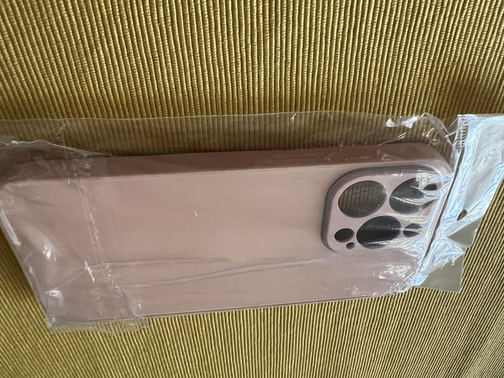 Кейсове за iPhone 13 Pro