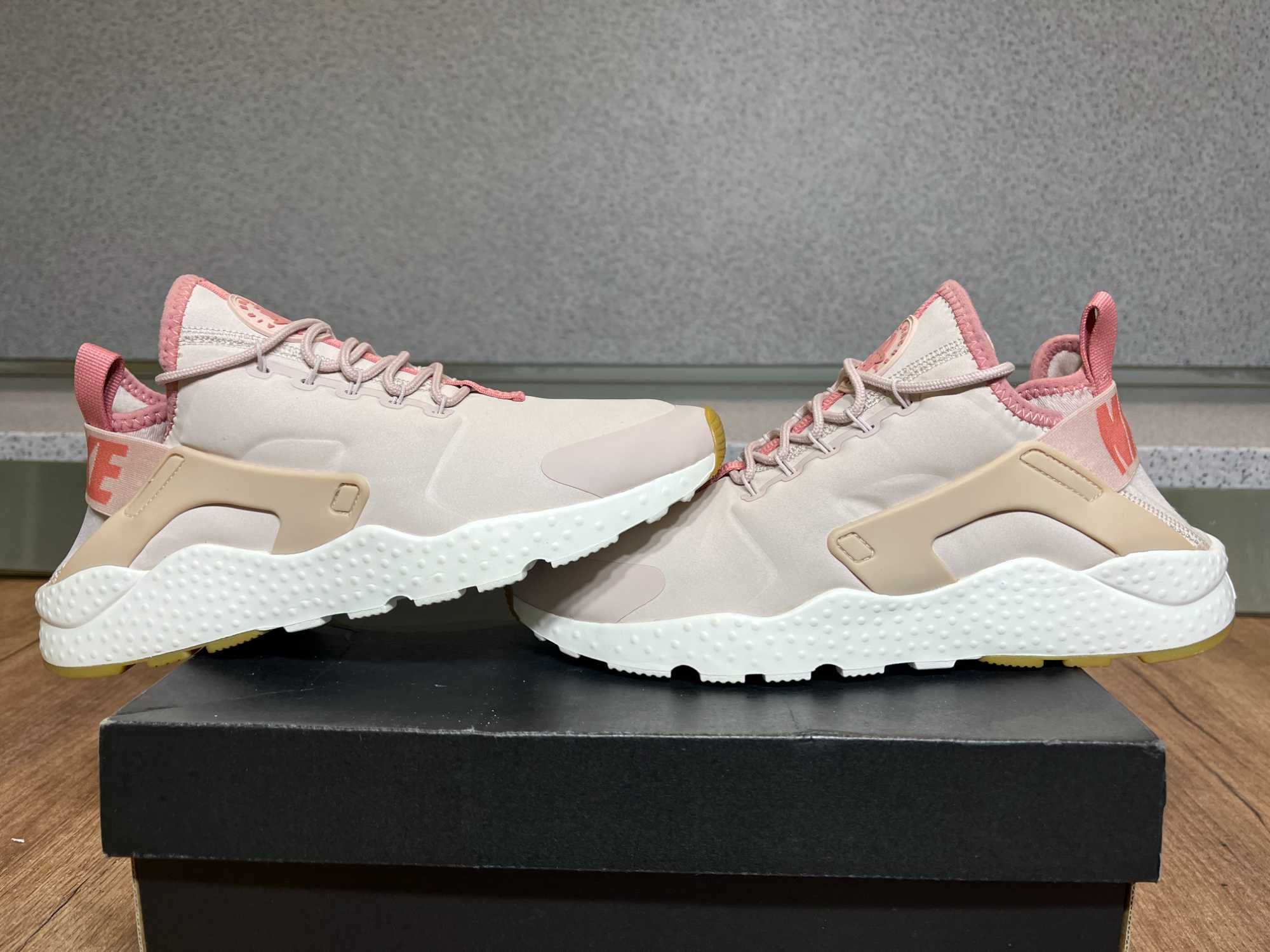 ОРИГИНАЛНИ *** Nike Air Huarache Run Ultra Premium / Stardust Pink