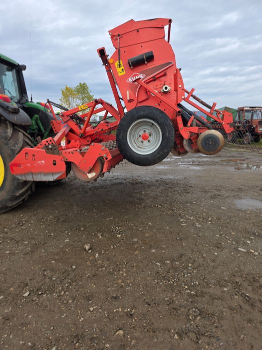 Ansamblu semanatoare Kuhn Premia 4m si grapa rotativa