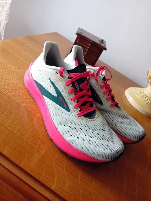 Adidasi Brooks 41