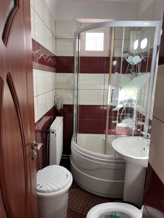Inchiriez apartament 2 camere  ultra central in Pitesti.