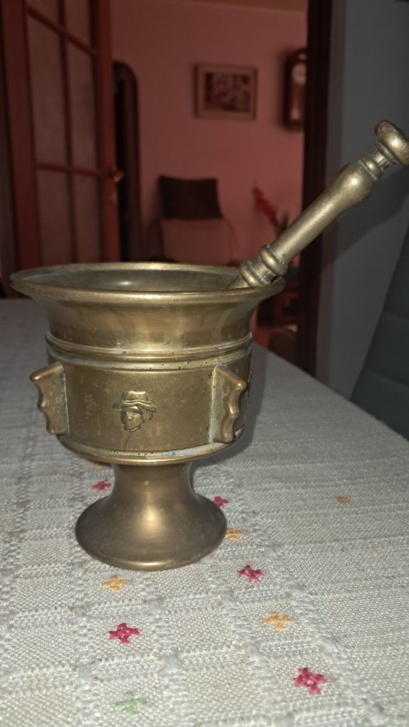 MOJAR deosebit ,  din bronz cu pistil
