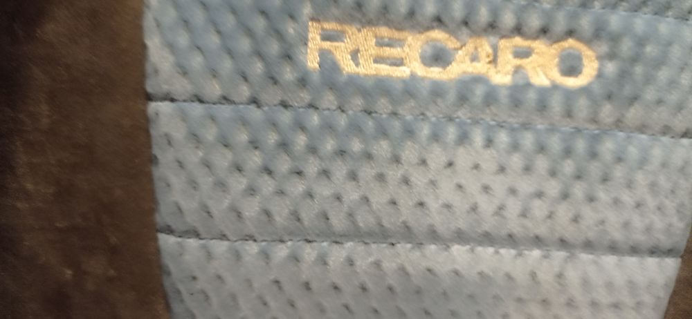 Столче RECARO за кола
