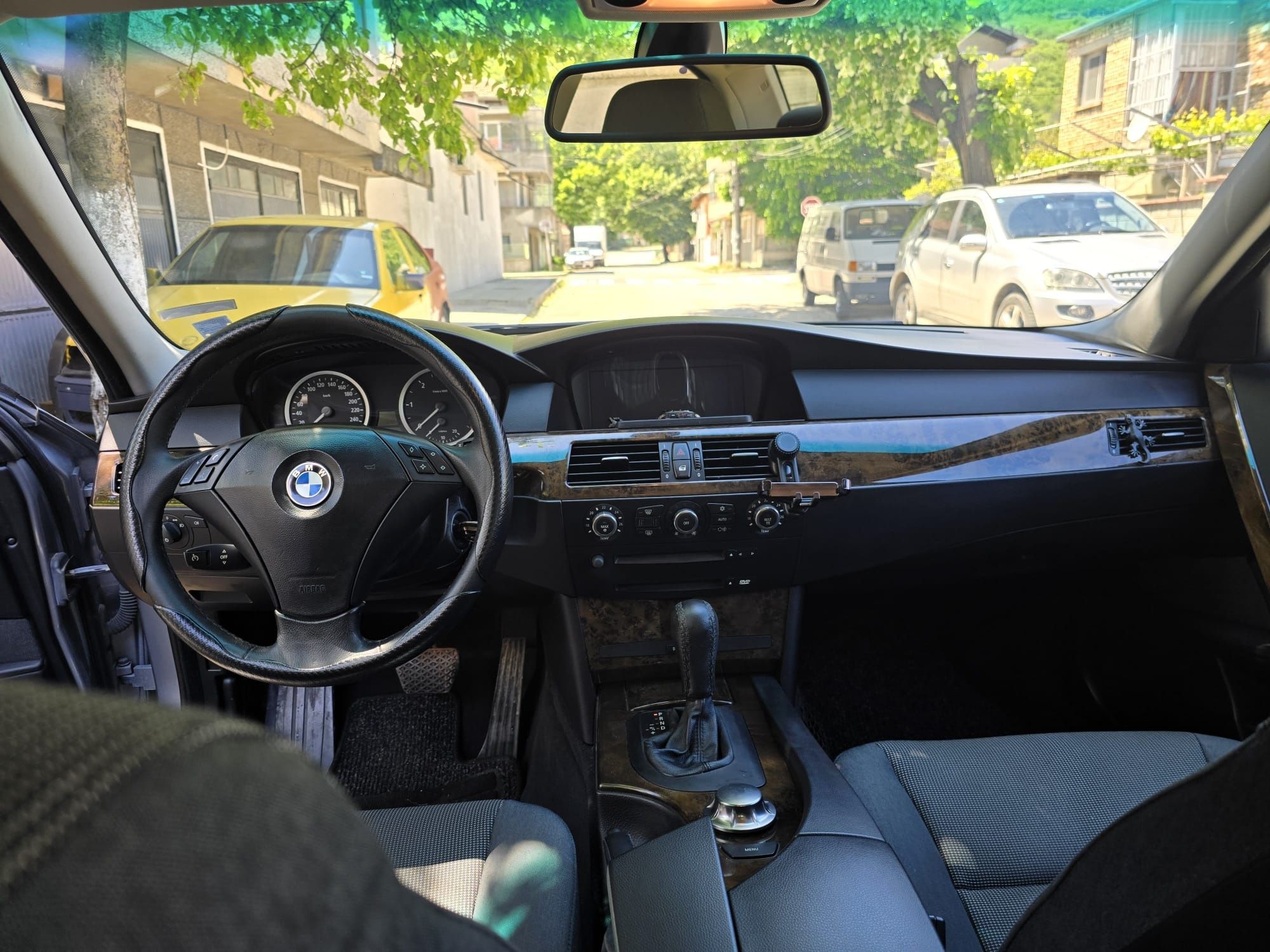 BMW 530d E60 2005 година