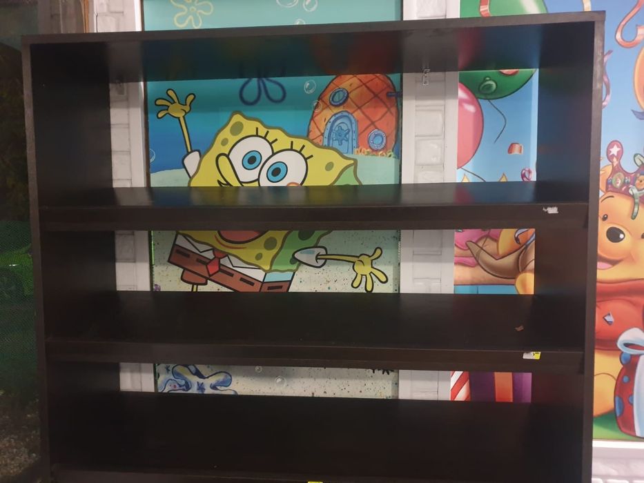 Стелаж за магазин