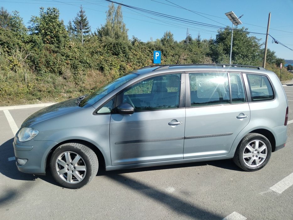 Vw Touran, 1.6 benzina 2009, Spatioasa,  intretinuta si fara defecte