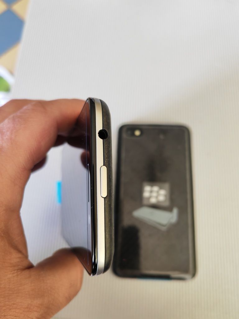 Blackberry Z30 black