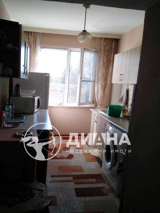 Продава се Четиристаен апартамент в Пловдив, Христо Смирненски - 145 кв.м за 1304 €/кв.м - Снимка #2