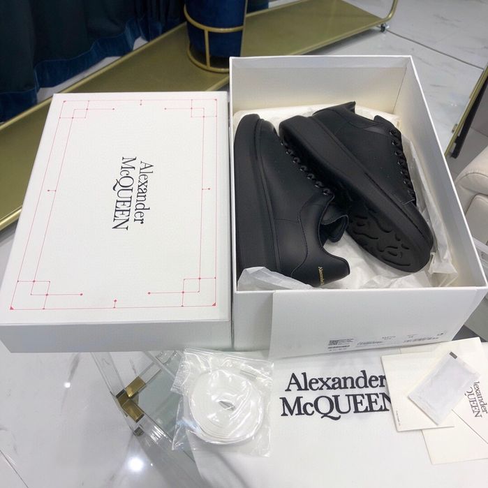 Alexander McQueen calitate premium