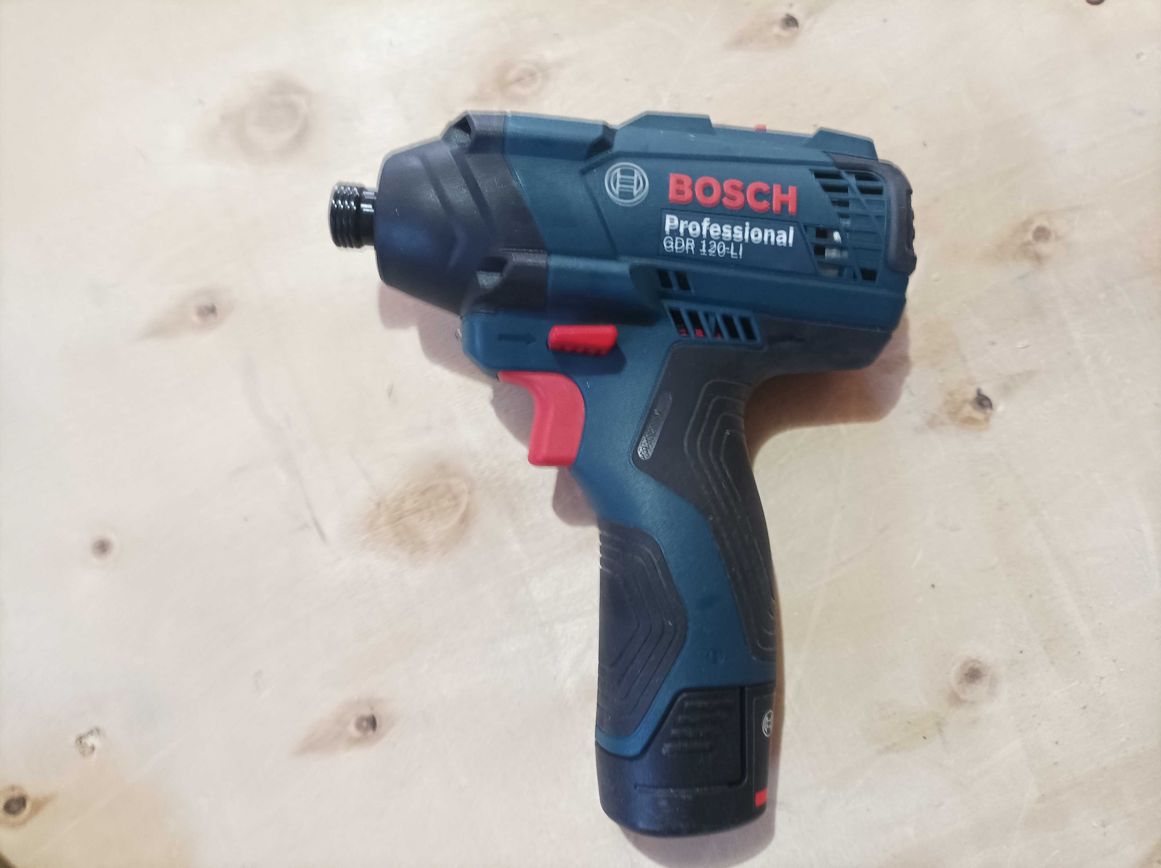 Комплект Bosch: Винтоверт GSR 120-Li + Импакт/Драйвър GDR 120-Li