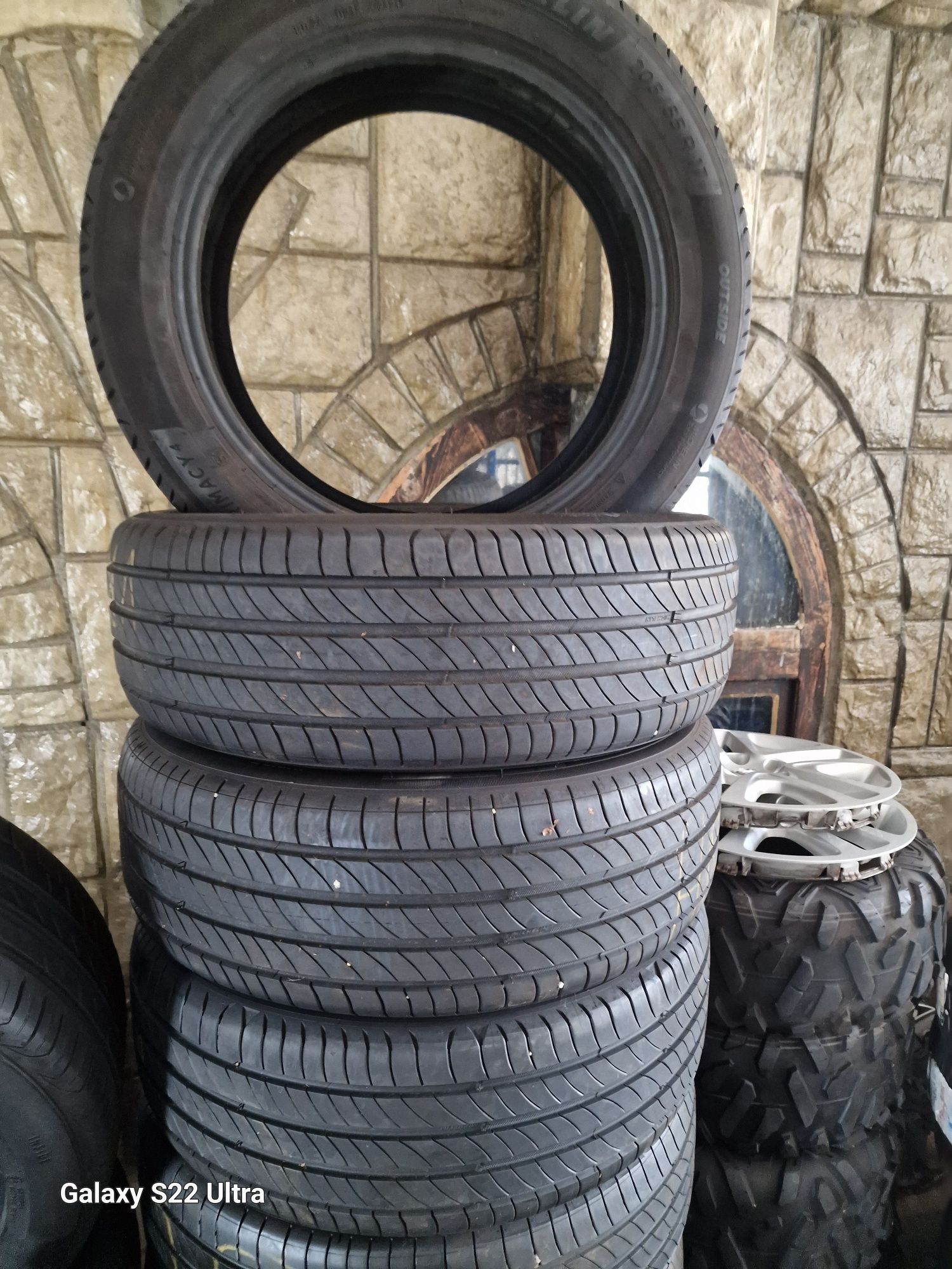 205 55 17 Michelin 4броя 7мм Топ състояние