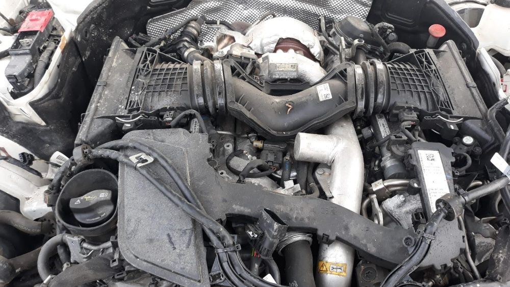 Accesorii motor Mercedes 3.0 litrii - diesel - V6 - 2015