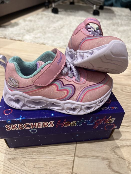 Skechers 24 cu lumini