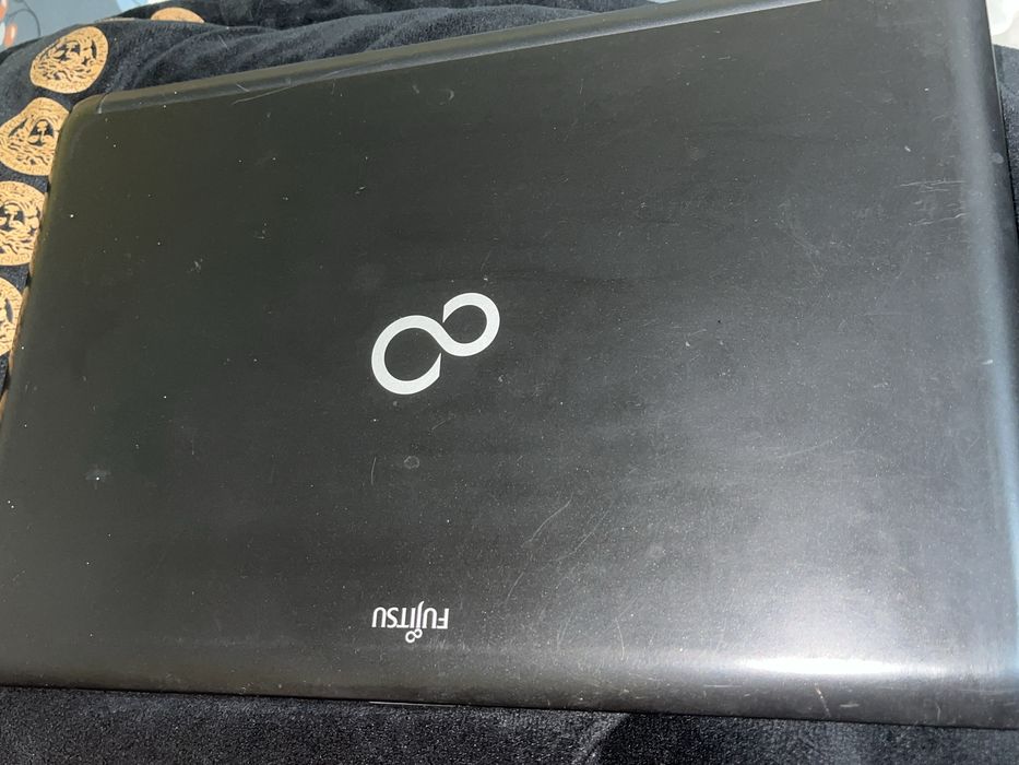 Срочно продам ноутбук FUJITSU