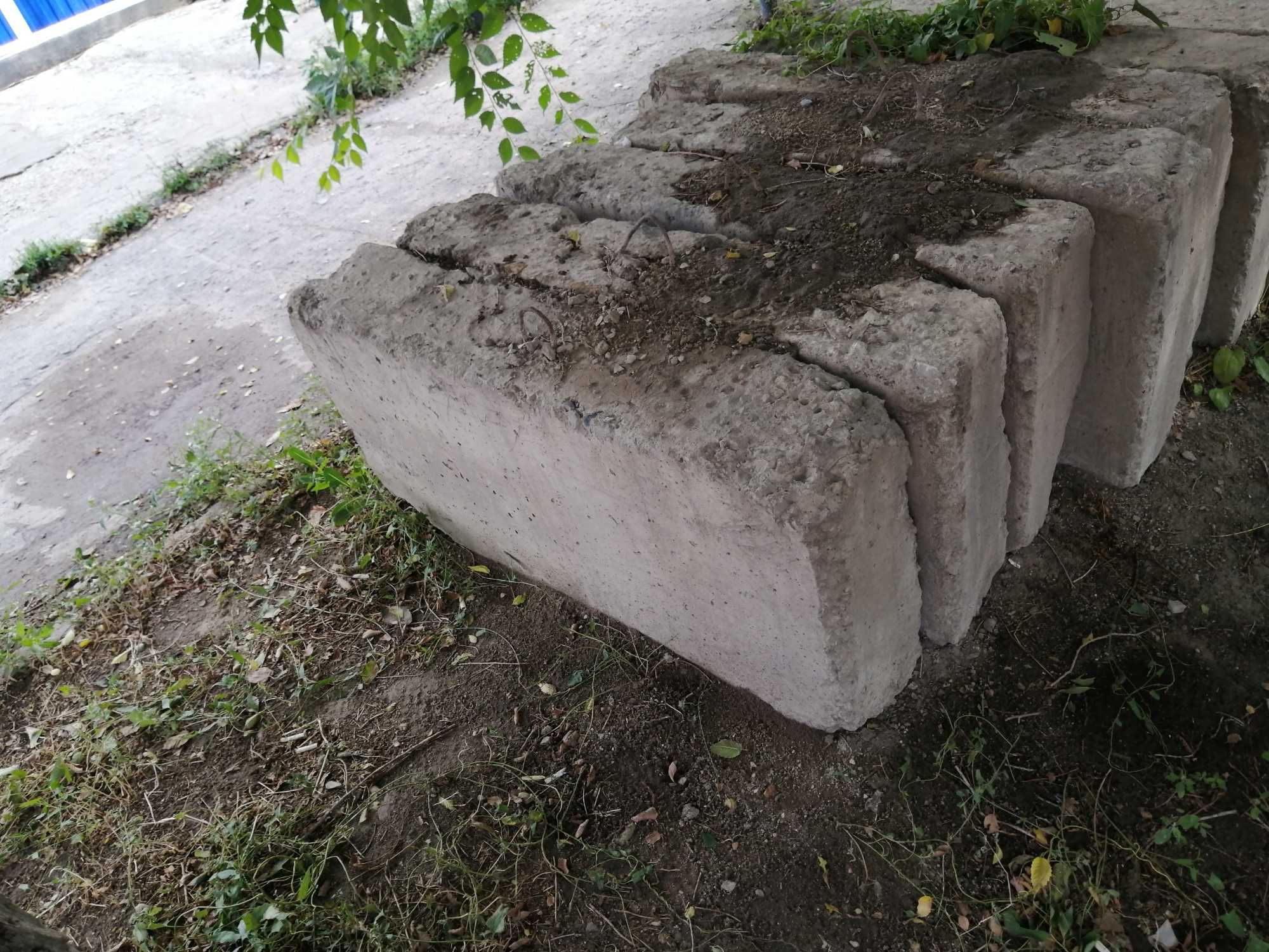 Продам бетонные блоки