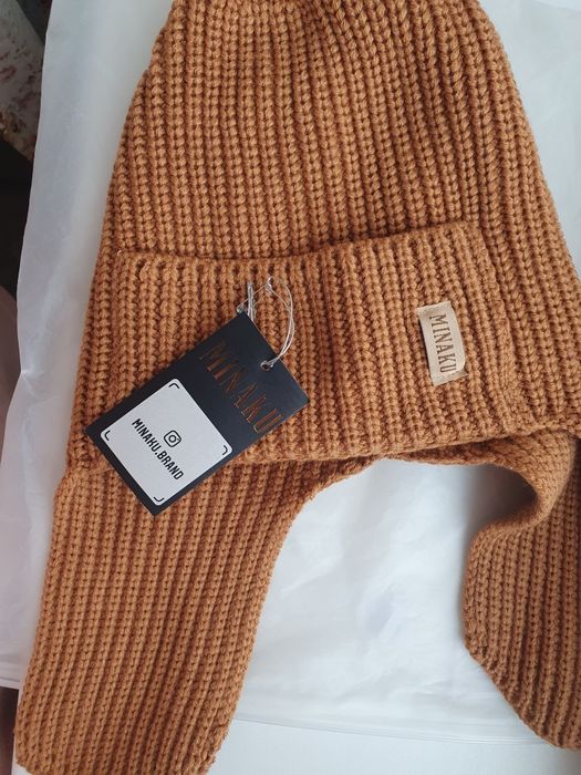 Шапка новая Minaku