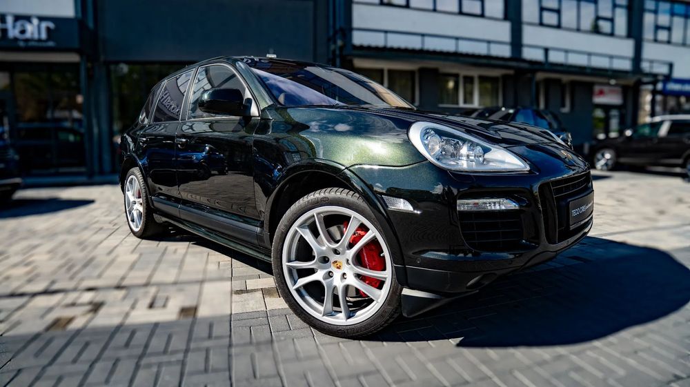 Porsche Cayenne Porsche Cayenne Turbo 4.8 PDCC- Dark Olive Green - istoric Porsche