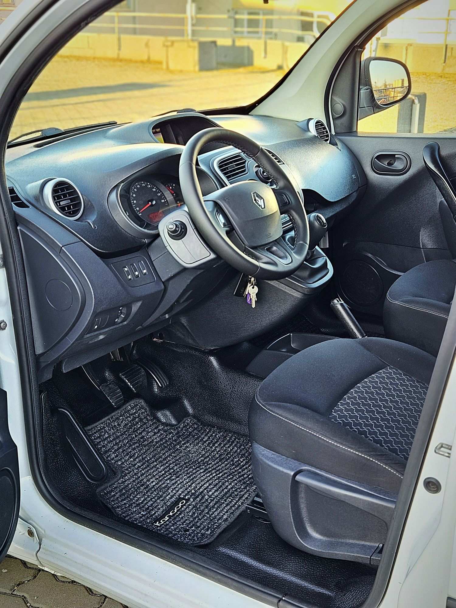 Renault Kangoo Maxi-90cp-euro6-Navigatie
