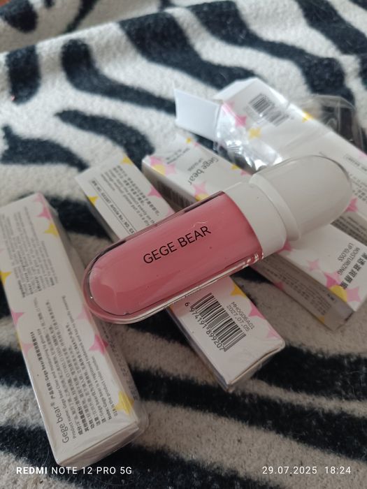 Продам блеск для губ